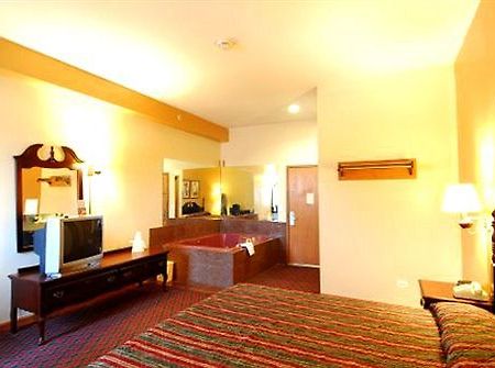 Executive Inn And Suites วอคีแกน ภายนอก รูปภาพ