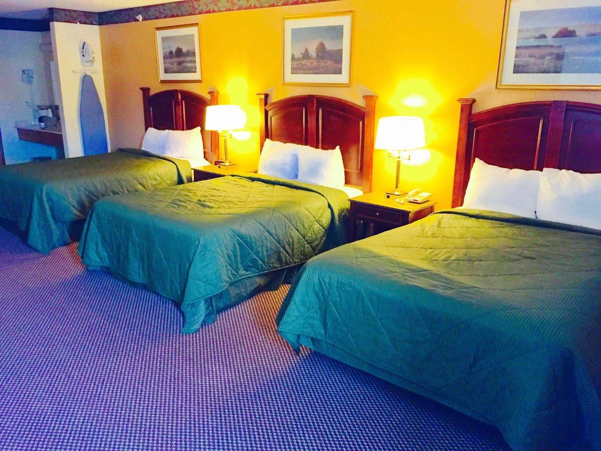 Executive Inn And Suites วอคีแกน ภายนอก รูปภาพ