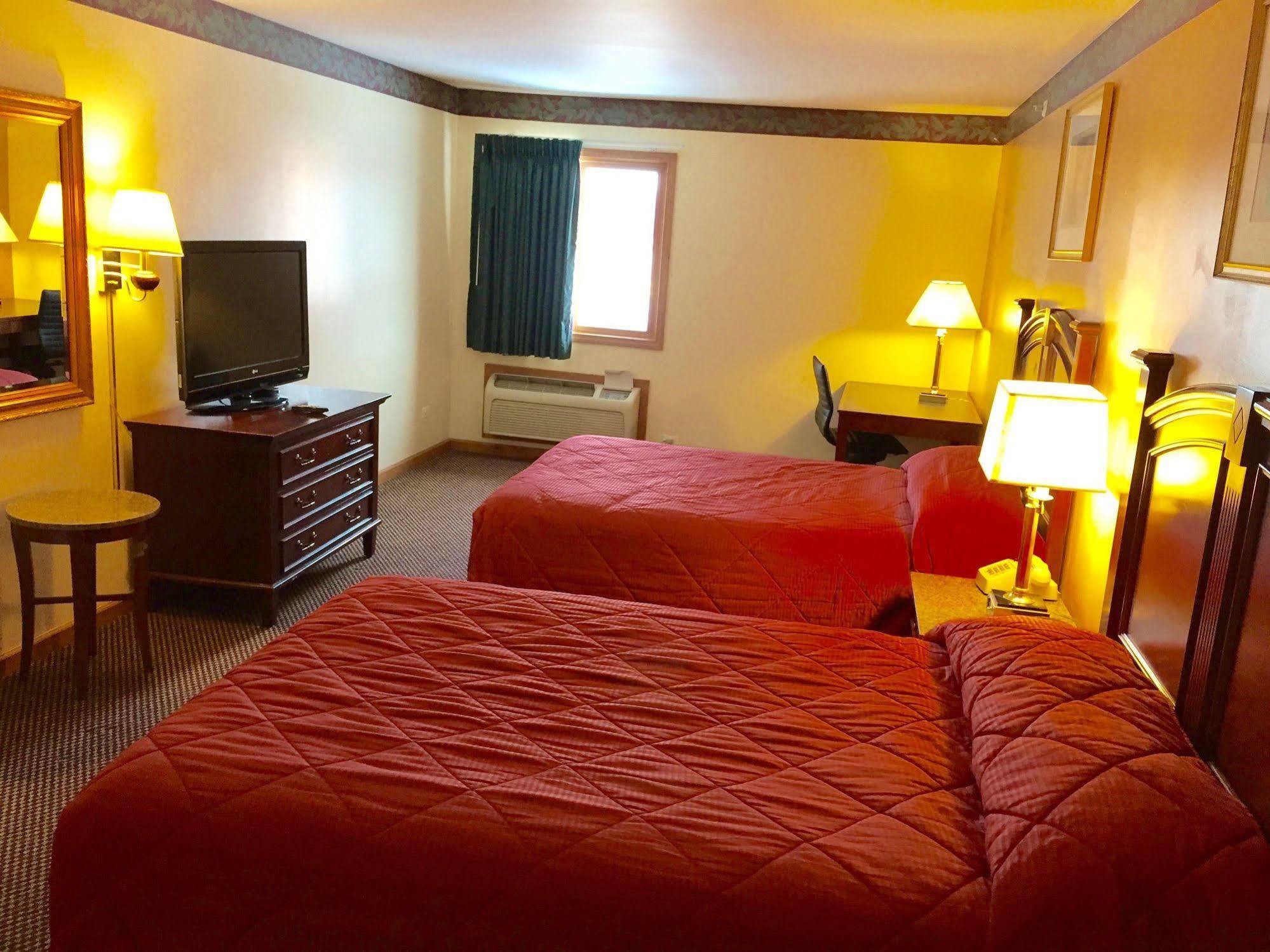 Executive Inn And Suites วอคีแกน ภายนอก รูปภาพ